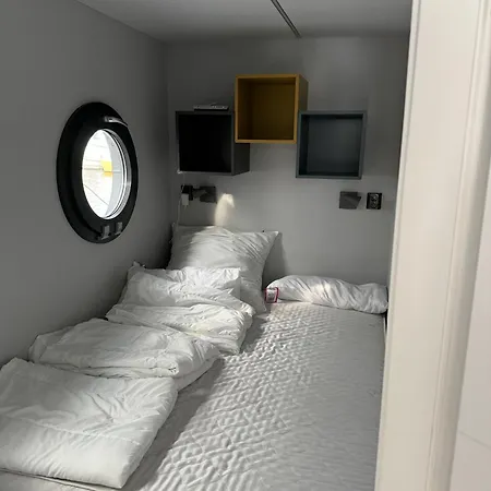 Úszó hotel Hausboot Marieke Fuehrerscheinfrei