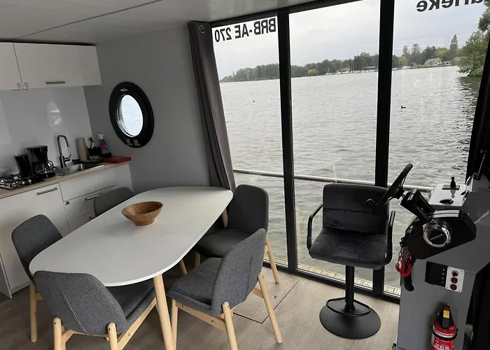 Hausboot Marieke Fuehrerscheinfrei Botel *