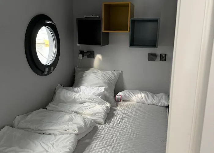 Botel Hausboot Marieke Fuehrerscheinfrei